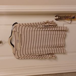 Chico's 3/4 ruffle sleeve sleeve top.